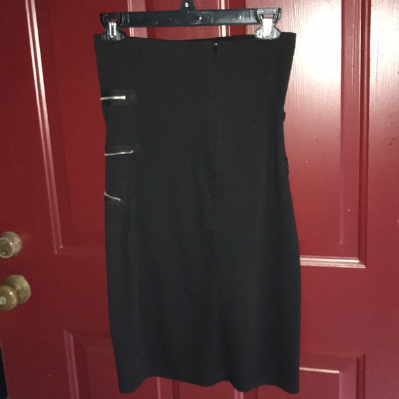 Dress - Picture 4 of 6